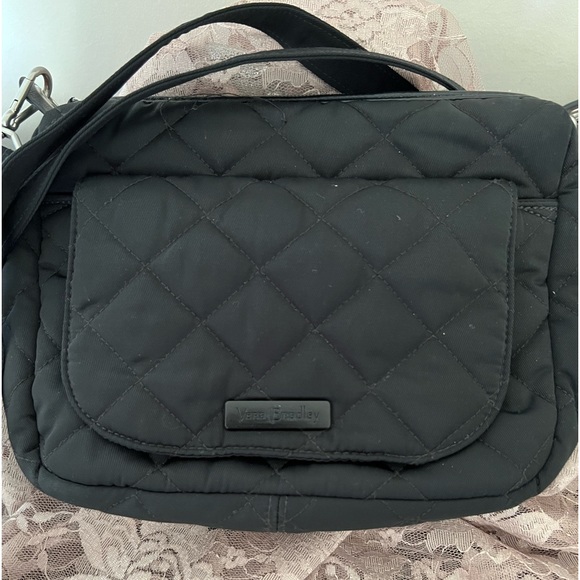 Vera Bradley Handbags - Vera Bradley purse. Like new. 🌺🌸